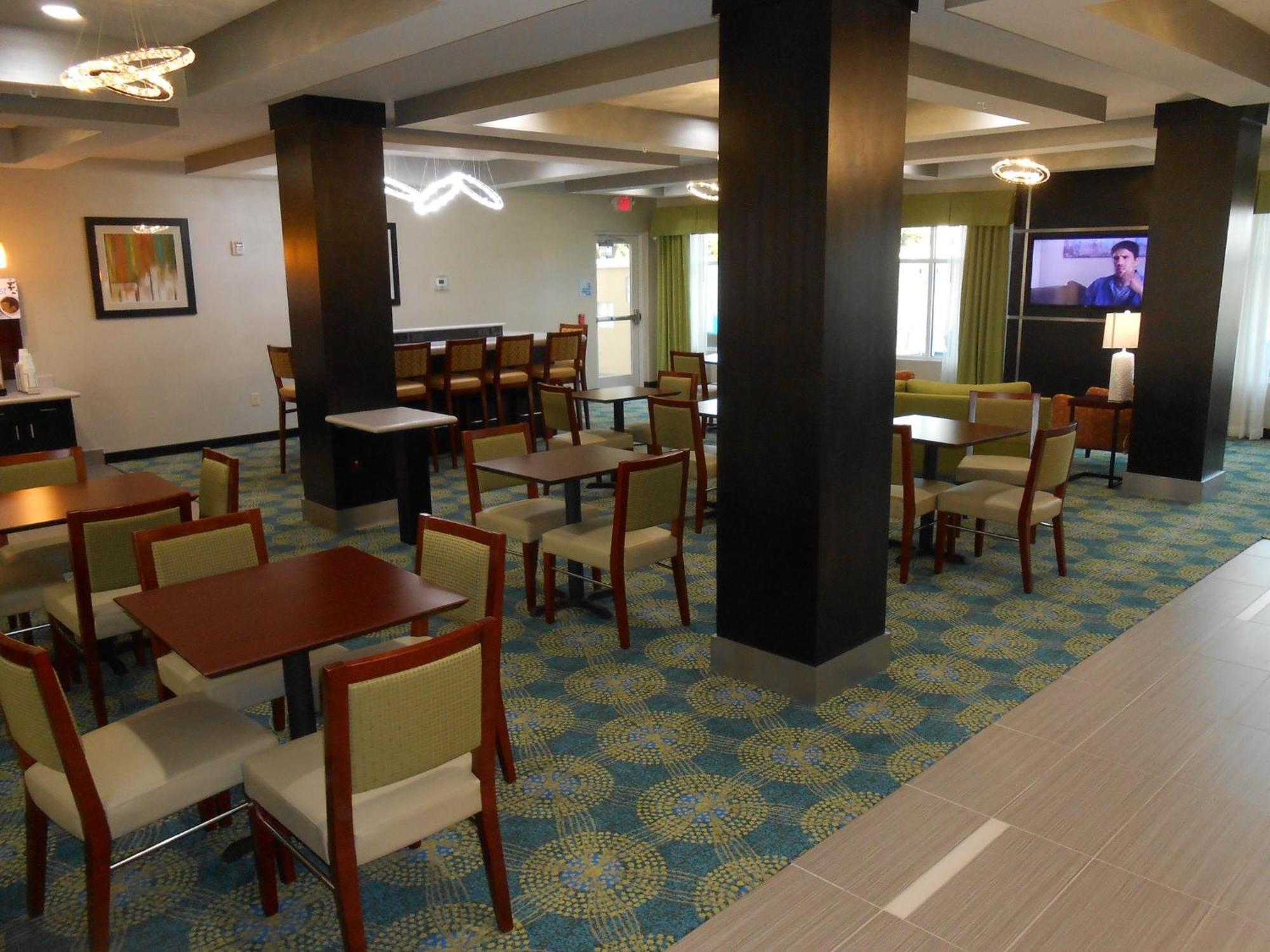 Holiday Inn Express & Suites Houston Northwest-Brookhollow By Ihg Ngoại thất bức ảnh