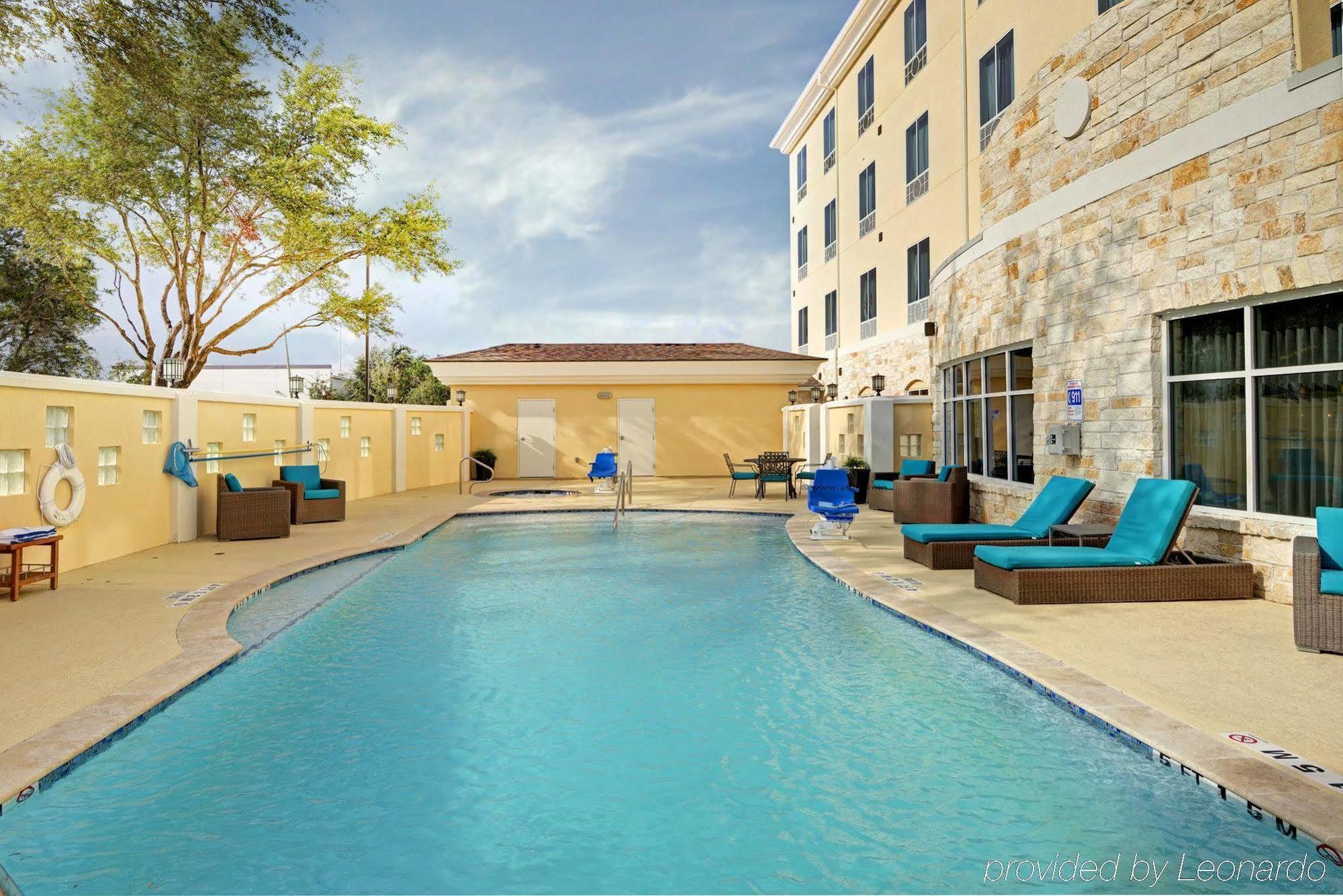 Holiday Inn Express & Suites Houston Northwest-Brookhollow By Ihg Ngoại thất bức ảnh